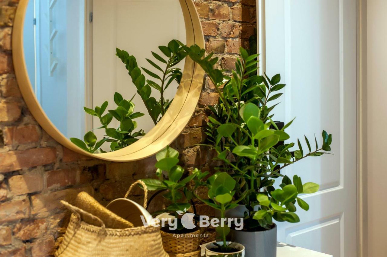 Very Berry - Glogowska 35A - Mtp Apartments - Self Check In 24H Πόζναν Εξωτερικό φωτογραφία