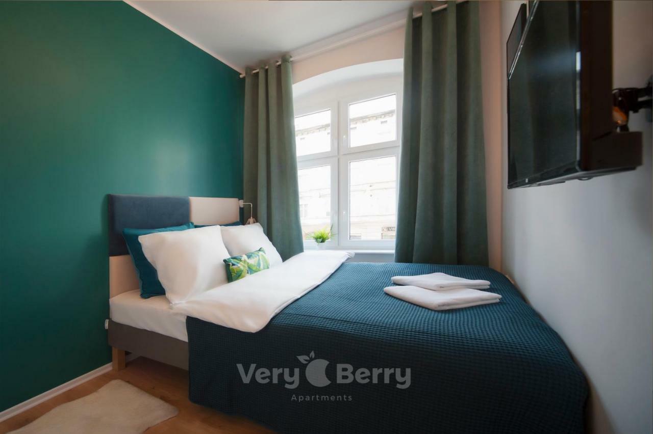 Very Berry - Glogowska 35A - Mtp Apartments - Self Check In 24H Πόζναν Εξωτερικό φωτογραφία