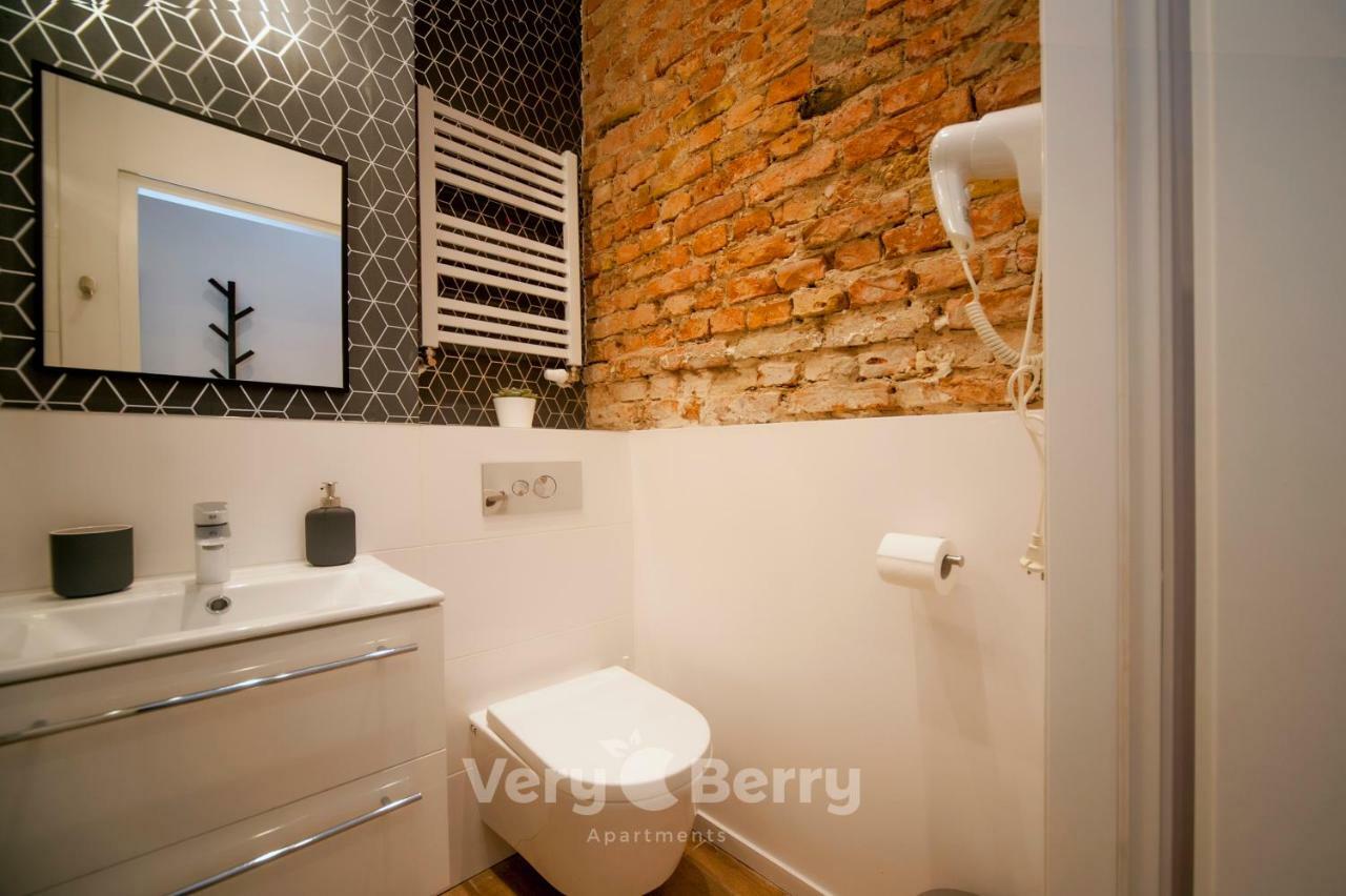 Very Berry - Glogowska 35A - Mtp Apartments - Self Check In 24H Πόζναν Εξωτερικό φωτογραφία