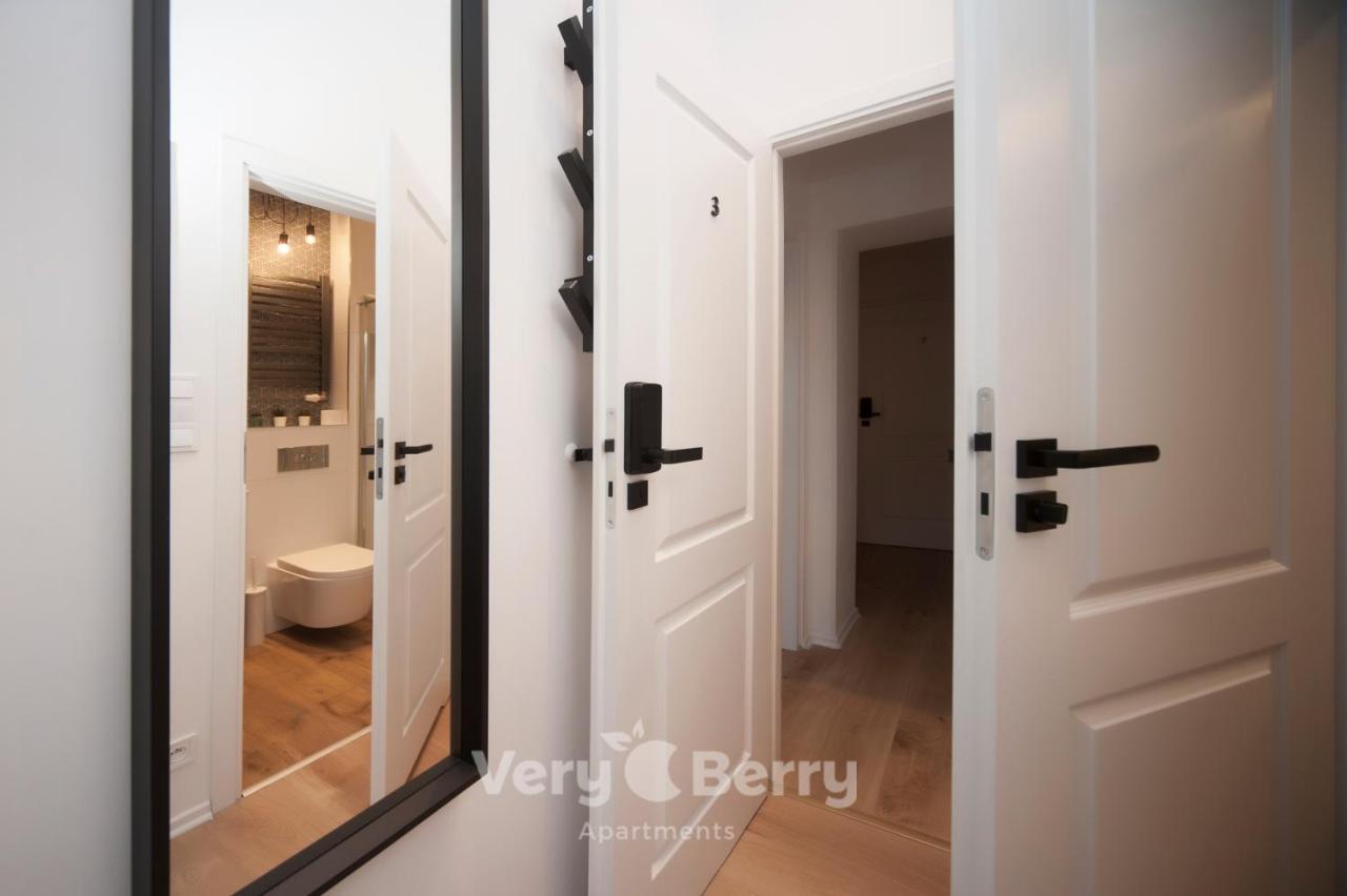 Very Berry - Glogowska 35A - Mtp Apartments - Self Check In 24H Πόζναν Εξωτερικό φωτογραφία