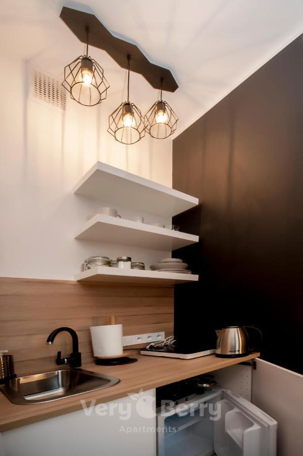 Very Berry - Glogowska 35A - Mtp Apartments - Self Check In 24H Πόζναν Εξωτερικό φωτογραφία