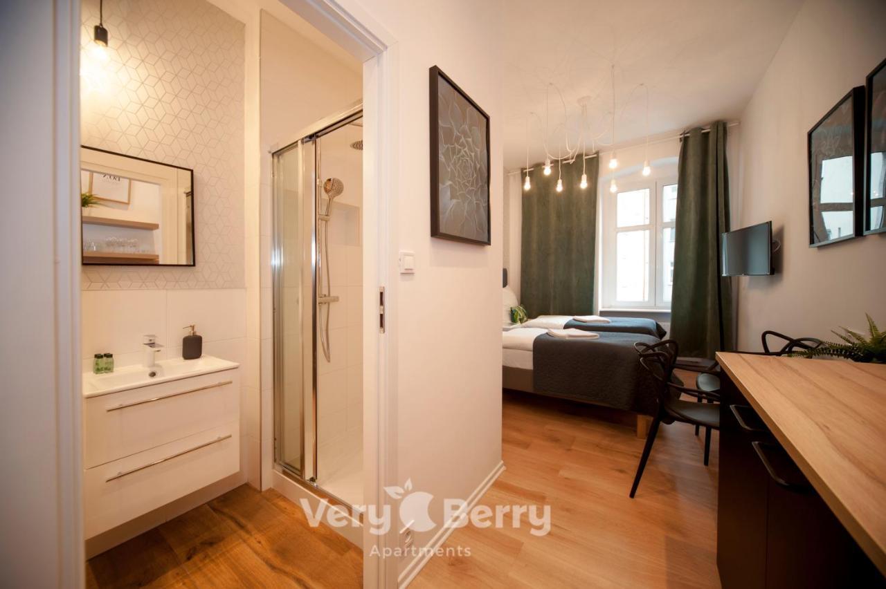 Very Berry - Glogowska 35A - Mtp Apartments - Self Check In 24H Πόζναν Εξωτερικό φωτογραφία