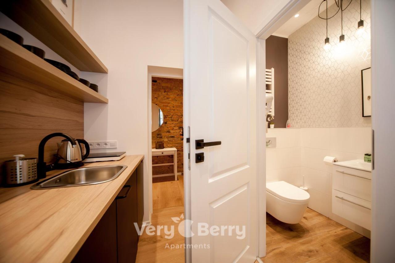 Very Berry - Glogowska 35A - Mtp Apartments - Self Check In 24H Πόζναν Εξωτερικό φωτογραφία