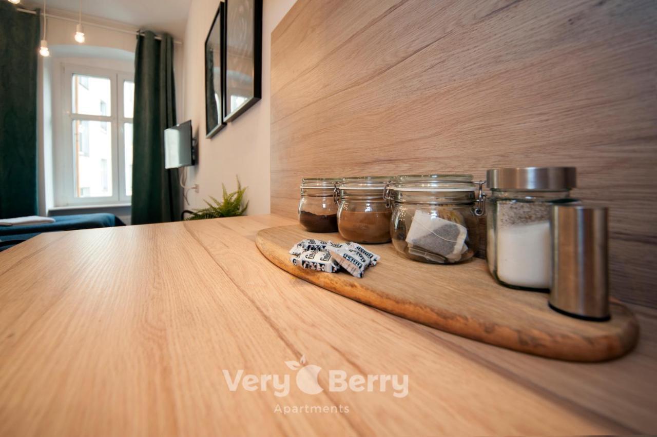 Very Berry - Glogowska 35A - Mtp Apartments - Self Check In 24H Πόζναν Εξωτερικό φωτογραφία