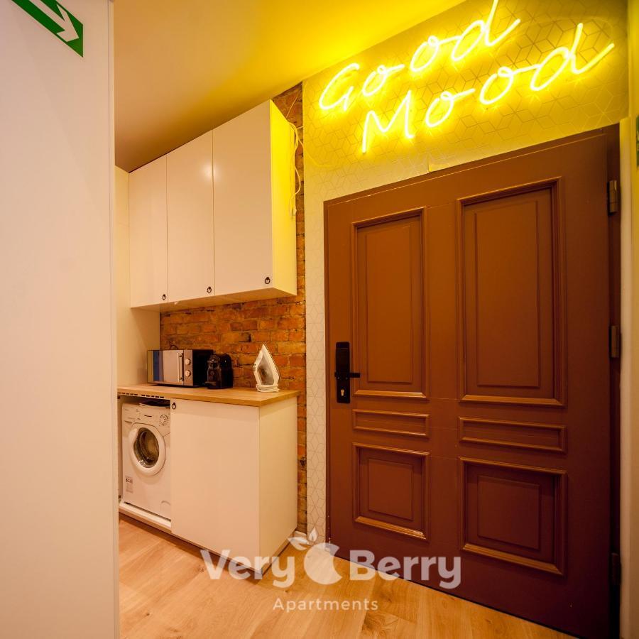 Very Berry - Glogowska 35A - Mtp Apartments - Self Check In 24H Πόζναν Εξωτερικό φωτογραφία