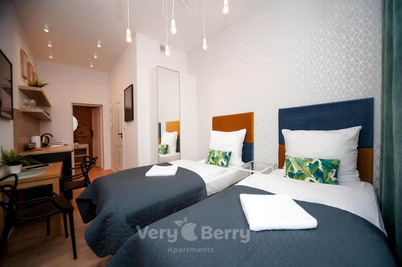 Very Berry - Glogowska 35A - Mtp Apartments - Self Check In 24H Πόζναν Εξωτερικό φωτογραφία