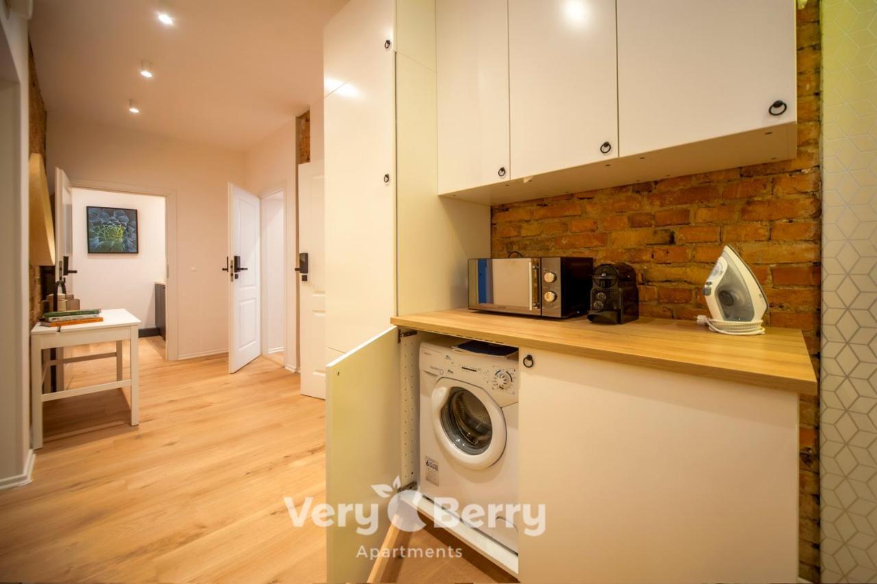 Very Berry - Glogowska 35A - Mtp Apartments - Self Check In 24H Πόζναν Εξωτερικό φωτογραφία